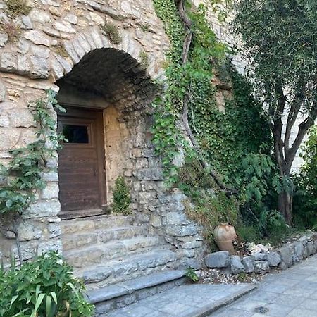Les Matelles : Charmant Logement En Pierres Exteriör bild