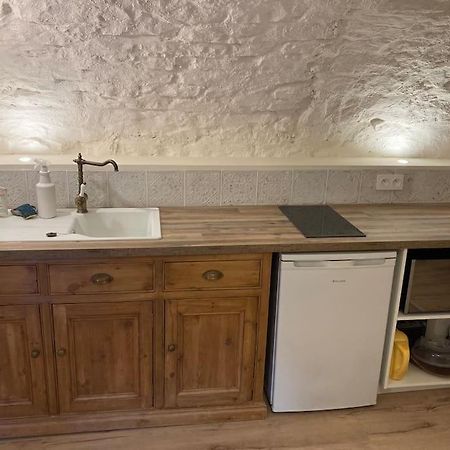 Les Matelles : Charmant Logement En Pierres Exteriör bild
